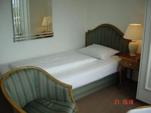 Hotel Flora Pfronten 3*,